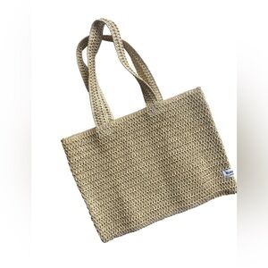 NWOT- Burberry Goddess straw bag